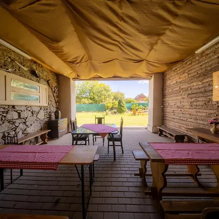 カントリーハウス Ubytovani Hrusice